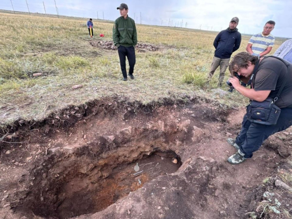 В Казахстане раскопали древнее захоронение