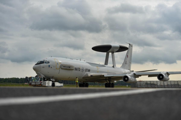 Літаки НАТО AWACS почали спостережні польоти над Румунією, повідомив Північноатлантичний Альянс