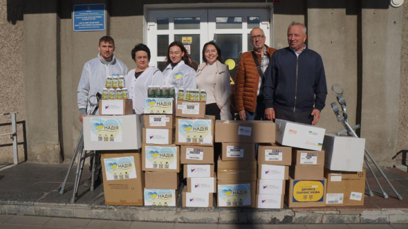 Благодійники забезпечили лікарні біля лінії фронту сучасним обладнанням