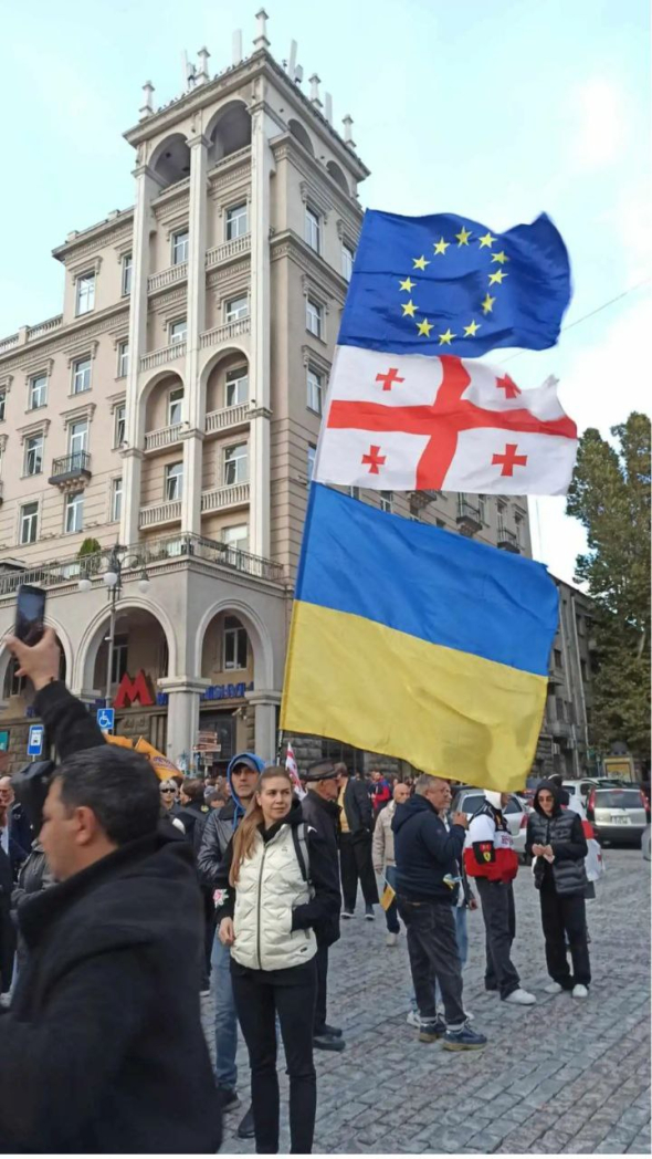 Акція відбувається за тиждень до парламентських виборів