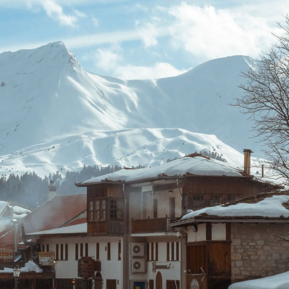 Мецово, Греція: чим приваблює туристів особливе містечко серед гір