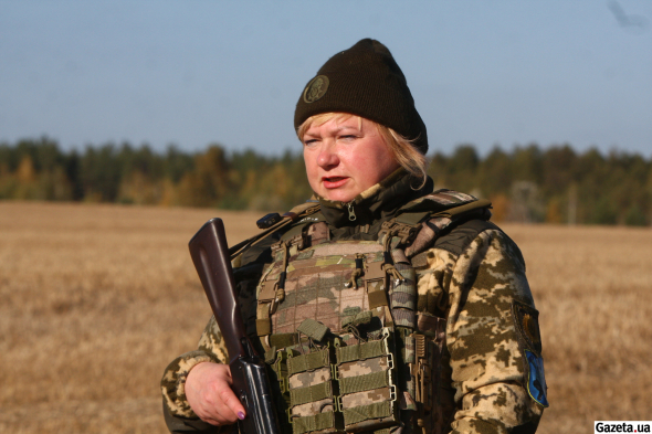 Вони проходять інтенсивну підготовку, включно з тактичними маневрами, стрільбою та координацією дій у бойових умовах