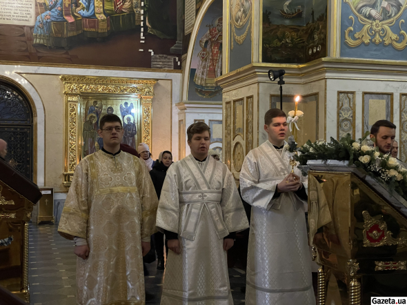 У церквах 25 грудня зазвичай проводять три служби, одну з яких вірянам варто обов'язково відвідати