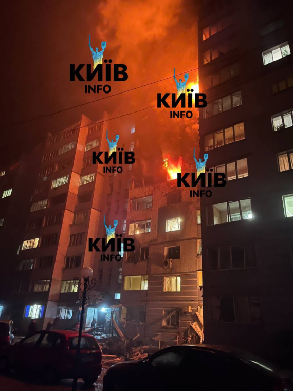 На Київщині дрон пошкодив багатоповерхівку.