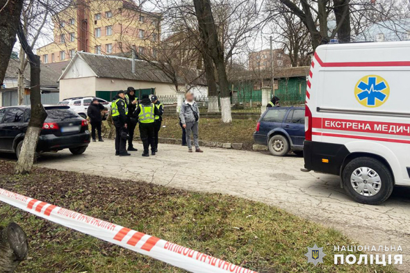 У Кам'янець-Подільському стався вибух у будівлі ТЦК: є загиблий та поранені