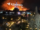 В Дніпрі внаслідок удару росіян горить готельно-розважальний комплекс