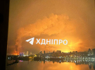 В Дніпрі внаслідок удару росіян горить готельно-розважальний комплекс