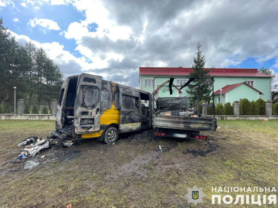 На Львівщині зіткнулися мікроавтобус і ГАЗель: семеро постраждалих