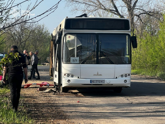 У Марганці  дев'ятеро загиблих та 30 поранених  у результаті удару дроном по автобусу з працівниками одного з підприємств