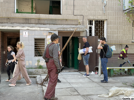 У ніч на 24 квітня 2025 року Росія здійснила масований комбінований удар по Києву