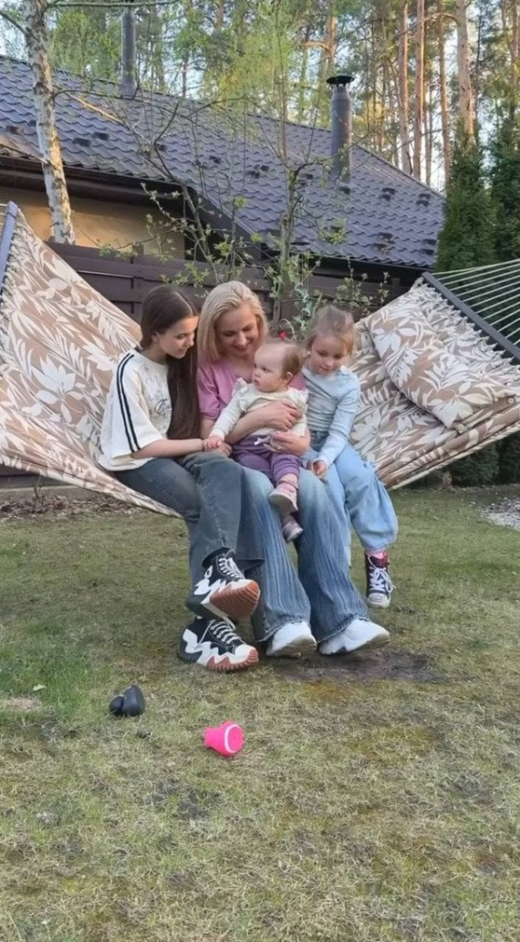 Лілія Ребрик з родиною