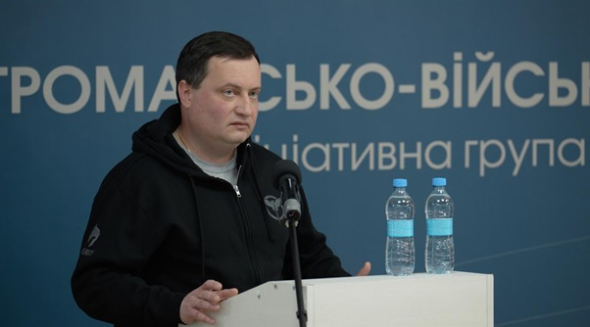 Андрій Юсов представив концепцію оборонної демократії