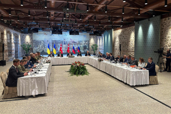 Переговоры между украинской и российской делегациями прошли в Стамбуле 16 мая