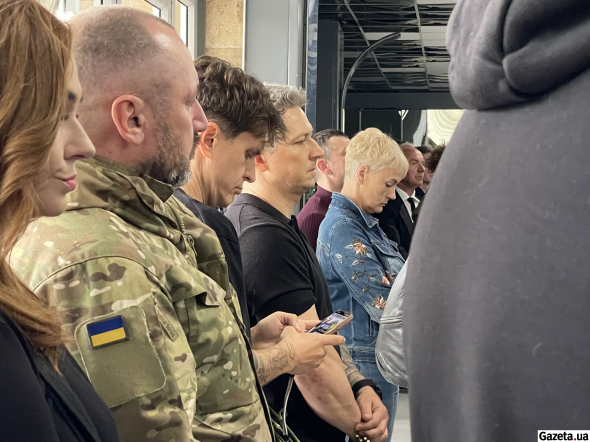 Анатолій Анатоліч та Олександр Педан під час прощання