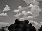 У Києві на Софійській площі презентували інсталяцію Black Cloud
