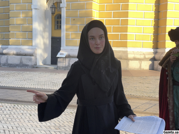 В состав хозяйства Лавры входили 250 мельниц, 5 стеклянных заводов, 21 винокурня, многочисленные винокурни и заводы
