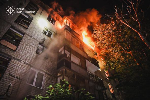 Росіяни обстріляли Харків, в місті пожежі