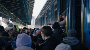 Фільм ”Пісні землі, що повільно горить” режисерки Ольги Журби описують як аудіовізуальний щоденник перших двох років повномасштабної війни. Стрічка отримала головну нагороду в конкурсі ”Docu/Україна” на Docudays UA