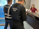 Поліцейські ліквідували злочинну групу, яка незаконно заволоділа  млн іноземних інвестицій