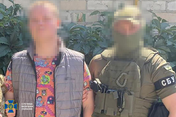 СБУ затримала агента ФСБ, який наводив російські ракети на Херсон