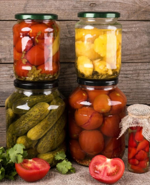 Не годяться для консервації: які продукти краще з'їсти свіжими