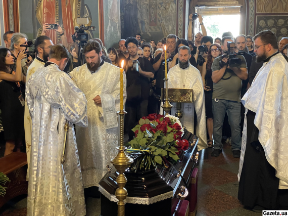 Церемонія прощання в Михайлівському соборі