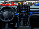 У Toyota Corolla Cross появилась беспроводная зарядка и современная мультимедиа