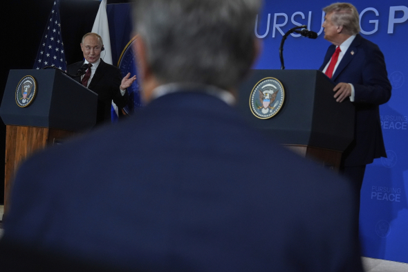 Не минуло і двох тижнів після зустрічі Дональда Трампа і Володимира Путіна на Алясці, як російський диктатор відкинув усі миротворчі зусилля президента США