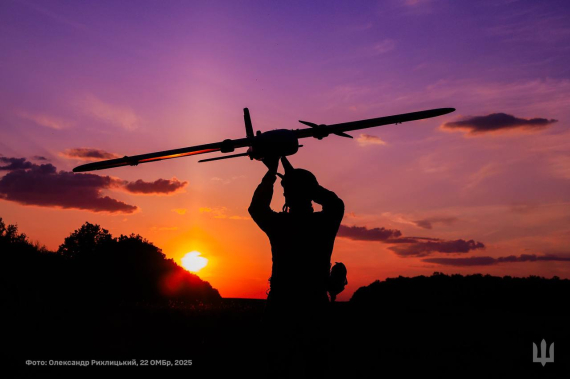 "Украина борется дольше, чем ожидал мир": Зеленский поблагодарил воинов и напомнил о цене независимости