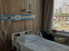 Фотографиня Соня Плакидюк впервые рассказала об операции на позвоночнике, перенесенной после лета, проведенного в болезнях, и поделилась кадрами из больницы