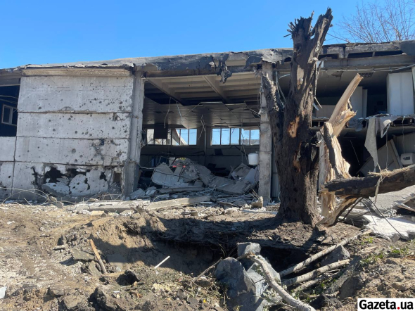 Рятувальникам вдалося врятувати 15 людей, з них четверо дітей