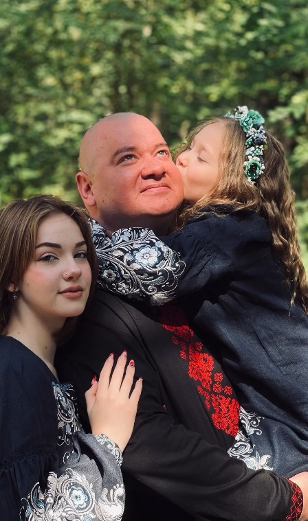 Евгений Кошевой сообщил, что его 17-летняя дочь Варвара стала студенткой и будет учиться менеджменту и режиссуре шоу-бизнеса