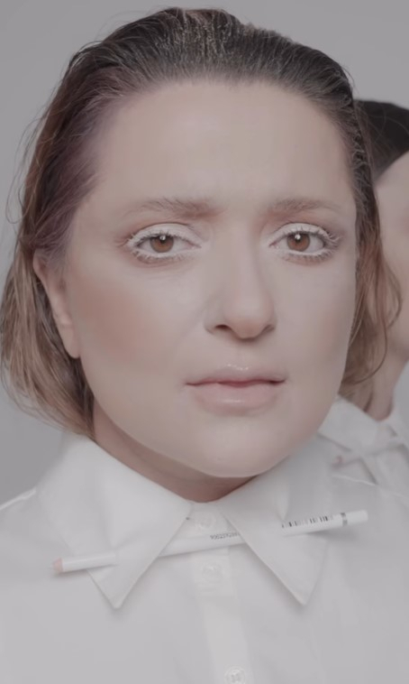 Наталія Могилевська і Lely45 записали оновлену версію хіта "Відправила Message" та презентували кліп, створений у стилі рок-балади