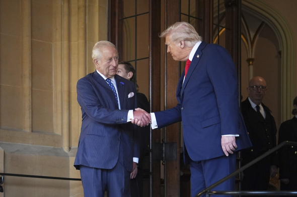 На зустрічі з Дональдом Трампом британський король Карл III тонко підняв тему необхідності допомогти Україні