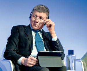 Голова наглядових рад Міжнародного благодійного фонду Музею Голодомору та благодійного фонду ”Гуманітарні ініціативи”, колишній віцепрем’єр-міністр Іван Васюник представив своє бачення післявоєнного розвитку України