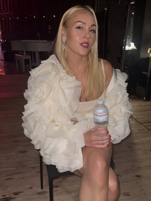 Олена Тополя кардинально змінила імідж, пофарбувавши волосся у рудий колір