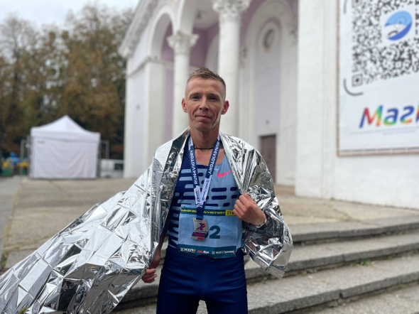 34-річний Ігор Борозов - першим фінішував на дистанції 21 км