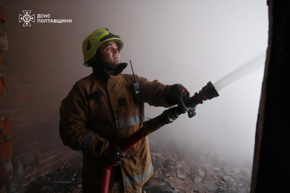 Спасатели ГСЧС попали под повторный удар в Полтавской области
