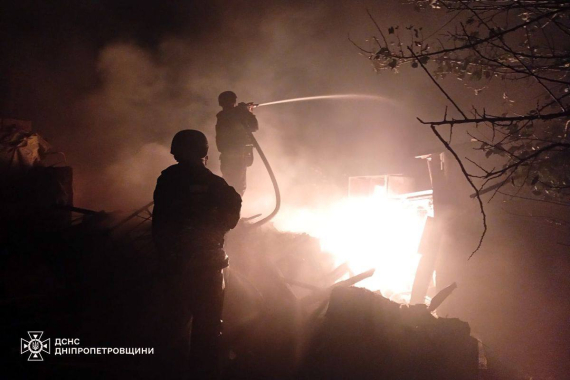 Ворог обстріляв Дніпропетровщину: пошкоджено інфраструктуру