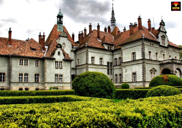 Палац Шенборнів, Закарпаття