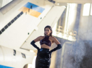 Анна Неплях влаштувала сексуальну фотосесію на тлі літака