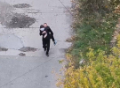 Раненую женщину спас неизвестный мужчина