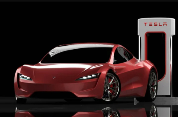 После восьми лет тишины Tesla возобновляет работу над вторым поколением Roadster