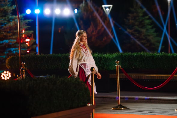 Виточка - единственная девушка на реалити, которая предстала перед камерами в традиционном украинском образе