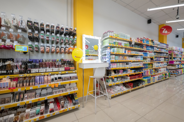 Б'юті-зони в магазинах "Аврора", де покупці можуть протестувати косметичні засоби