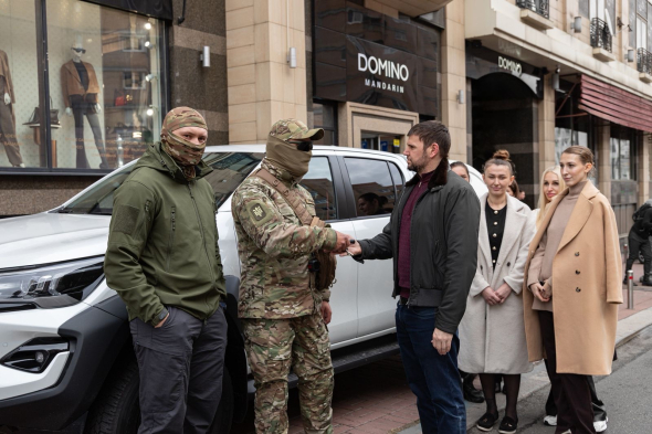 Коли бізнес створює робочі місця, платить податки, відкриває нові точки, він стає частиною економічного фронту. Це теж боротьба