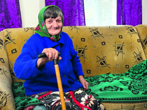 90-річна Анастасія Мордоус із села Дідівщина Фастівського району на Київщині про Голодомор 1932–1933 років пам’ятає за розповідями батьків