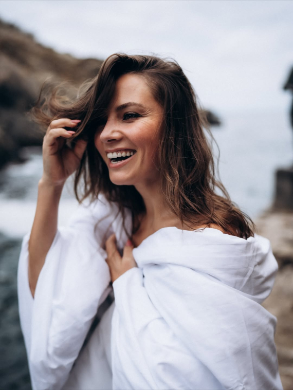 Антоніна Хижняк влаштувала ніжну зйомку на узбережжі Чорного моря