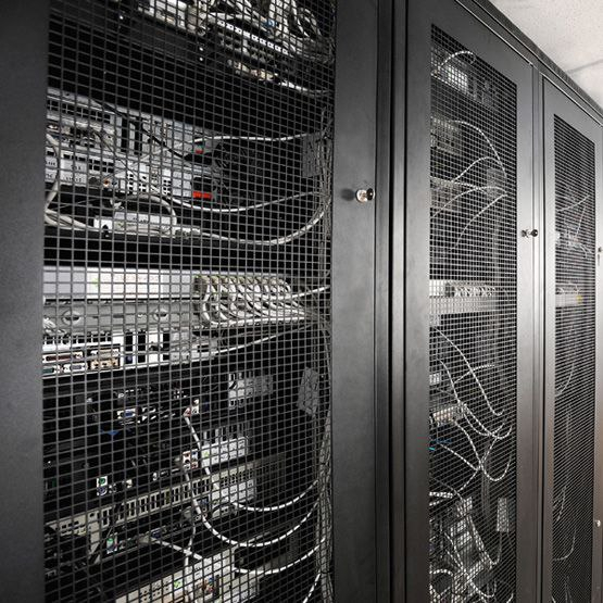 Українська компанія Besthosting пропонує послугу колокації