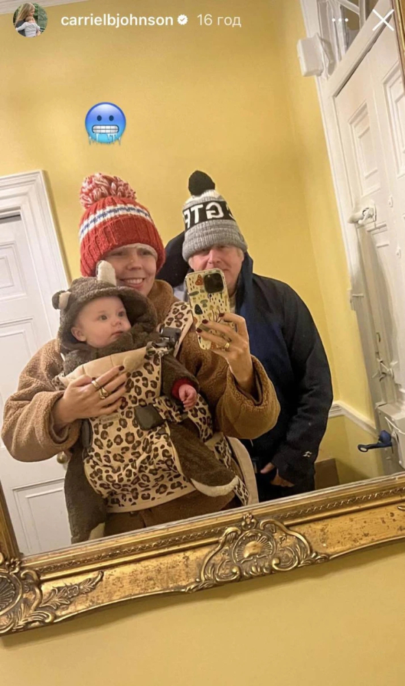 Борис Джонсон с женой и дочерью